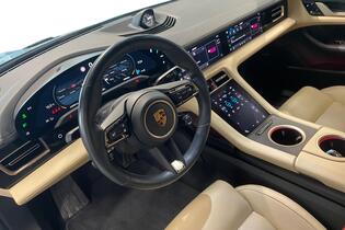 Porsche Taycan vaihtoauto