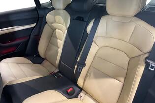 Porsche Taycan vaihtoauto