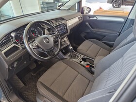 Volkswagen Touran vaihtoauto