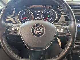 Volkswagen Touran vaihtoauto