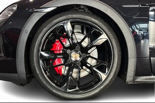 Porsche Taycan vaihtoauto