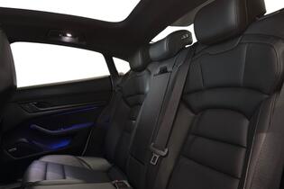 Porsche Taycan vaihtoauto