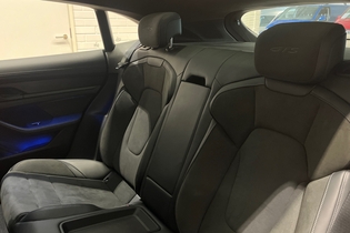Porsche Taycan vaihtoauto