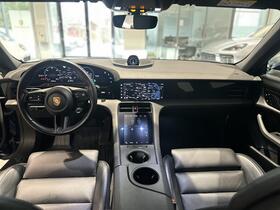 Porsche Taycan vaihtoauto