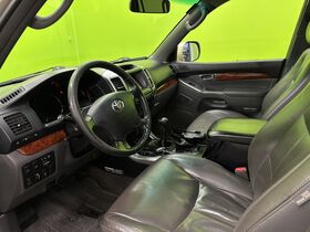 Toyota Land Cruiser vaihtoauto