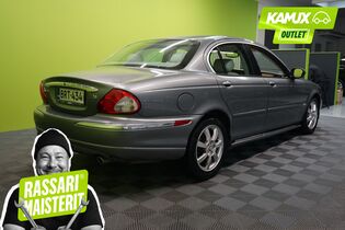 Jaguar X-Type vaihtoauto