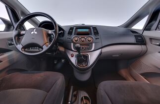 Mitsubishi Grandis vaihtoauto