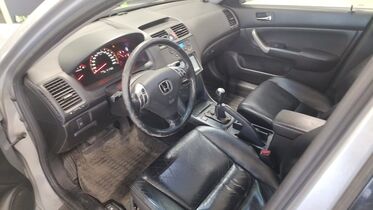Honda Accord vaihtoauto