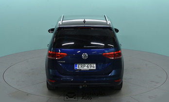 Volkswagen Touran vaihtoauto