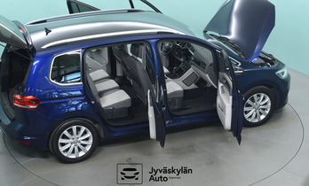 Volkswagen Touran vaihtoauto