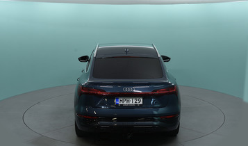 Audi Q8 e-tron vaihtoauto