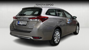 Toyota Auris vaihtoauto