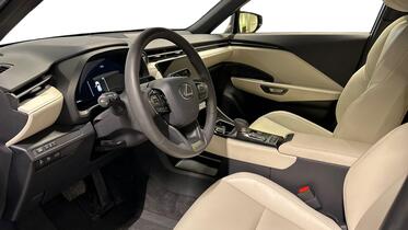 Lexus LBX vaihtoauto