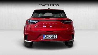 Lexus LBX vaihtoauto