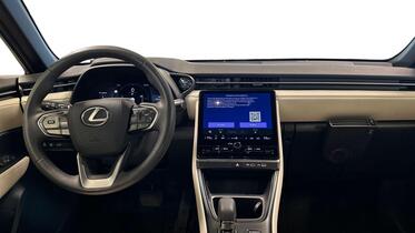 Lexus LBX vaihtoauto