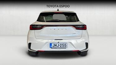 Lexus LBX vaihtoauto