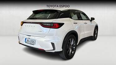 Lexus LBX vaihtoauto