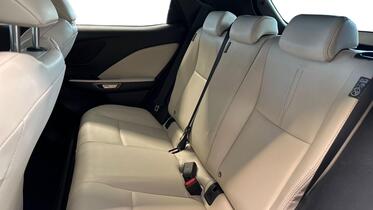 Lexus LBX vaihtoauto