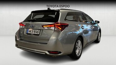 Toyota Auris vaihtoauto