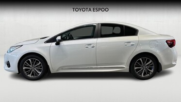 Toyota Avensis vaihtoauto