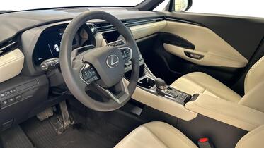 Lexus LBX vaihtoauto