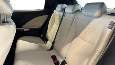 Lexus LBX vaihtoauto