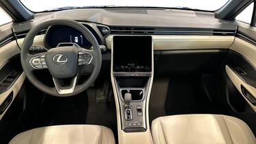 Lexus LBX vaihtoauto