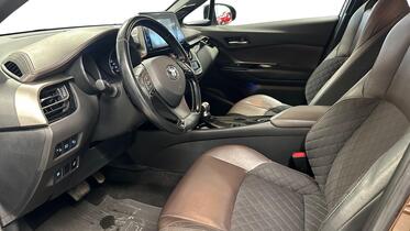 Toyota C-HR vaihtoauto