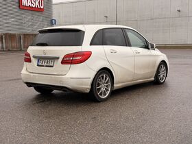 Mercedes-Benz B vaihtoauto