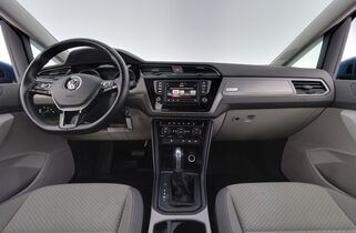 Volkswagen Touran vaihtoauto