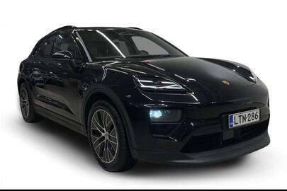 vaihtoauto Porsche Macan