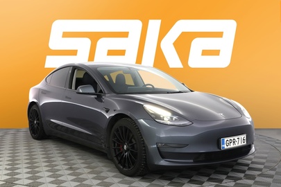 Tesla Model 3 vaihtoauto