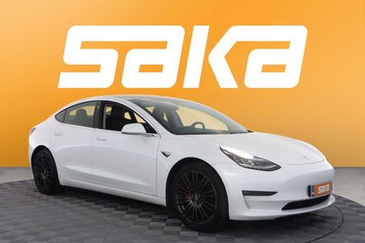 Tesla Model 3 vaihtoauto