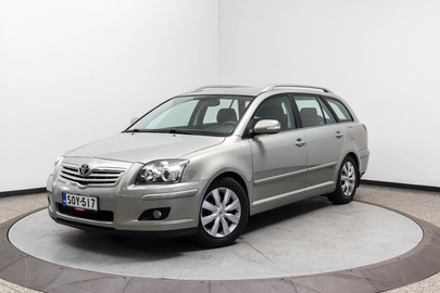 Toyota Avensis vaihtoauto