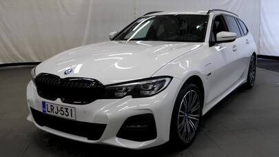 BMW 330 vaihtoauto