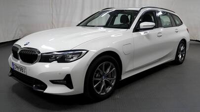BMW 330 vaihtoauto