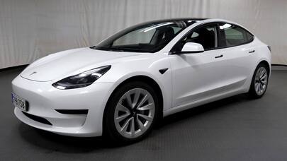 Tesla Model 3 vaihtoauto
