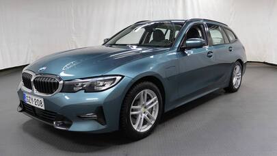 BMW 330 vaihtoauto