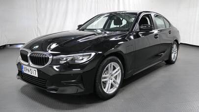 BMW 330 vaihtoauto