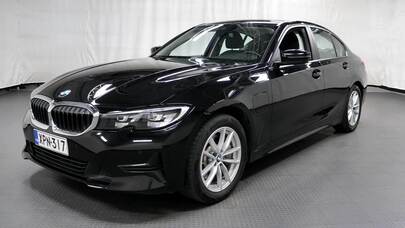 BMW 330 vaihtoauto