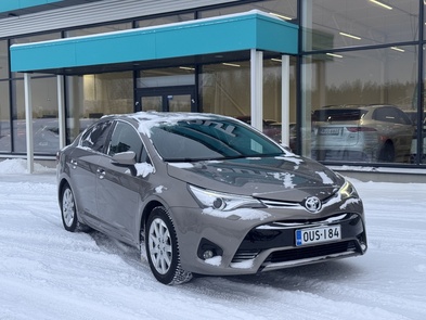 Toyota Avensis vaihtoauto