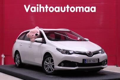 Toyota Auris vaihtoauto