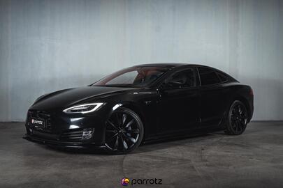 Tesla Model S vaihtoauto