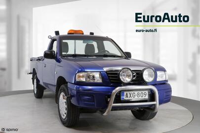 Mazda B2500 vaihtoauto