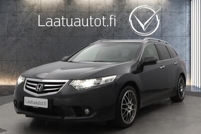 Honda Accord vaihtoauto