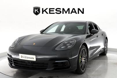 Porsche Panamera vaihtoauto