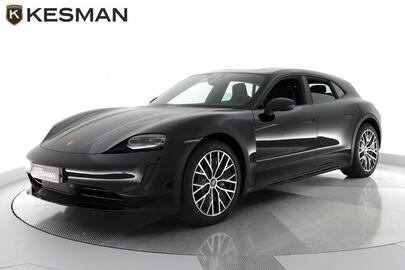 Porsche Taycan vaihtoauto