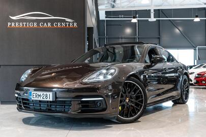 Porsche Panamera vaihtoauto