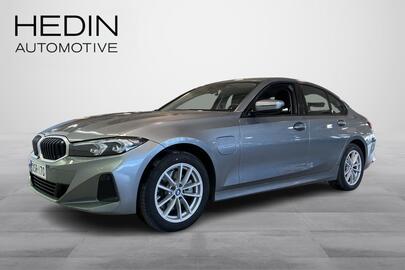 BMW 330 vaihtoauto