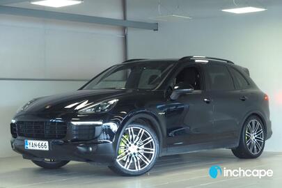 Porsche Cayenne vaihtoauto